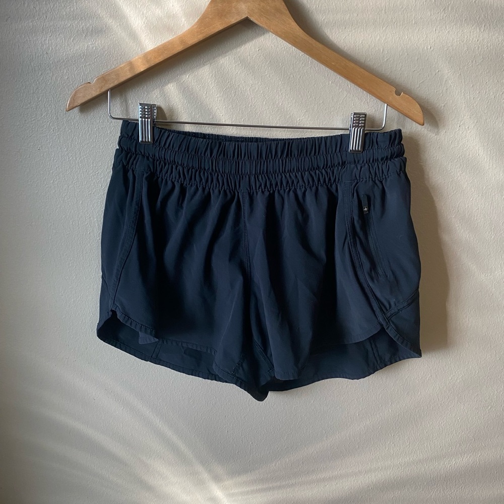 Lululemon black hotty hot shorts 4” inseam size 12